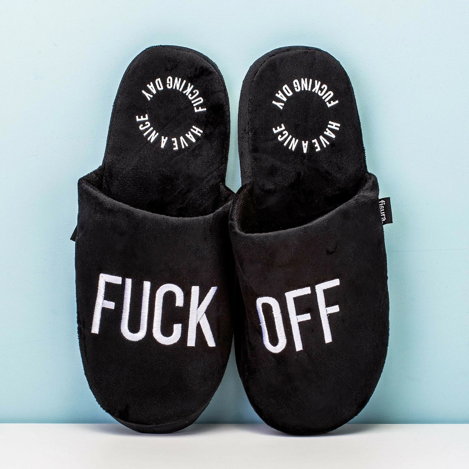 Fisura Chaussons Noirs Fuck Off 1 Fisura Chaussons Noirs Fuck Off