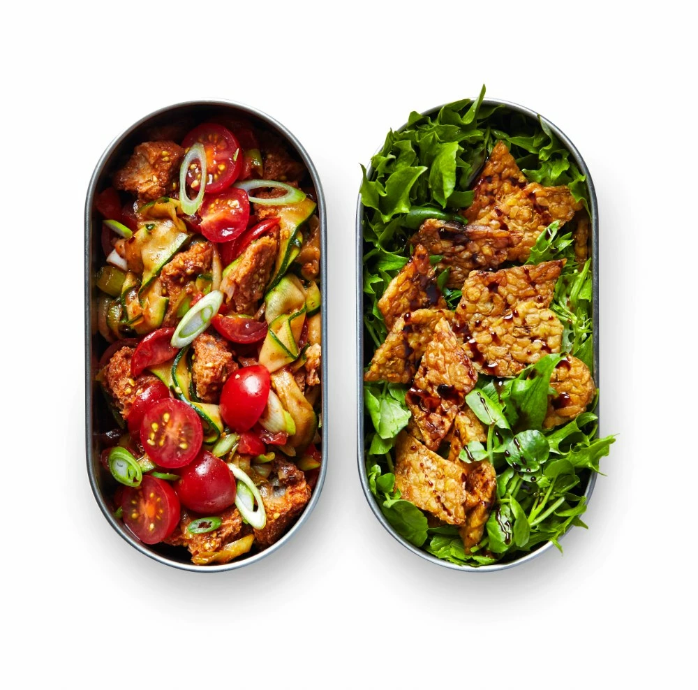 Black + Blum Lunch Box In Stainless Steel With Silicone Strap Large 1 0 L 34 Fl Oz Olive 5 Black + Blum Lunch Box In Stainless Steel With Silicone Strap Large 1 0 L 34 Fl Oz Olive