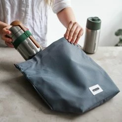 Black + Blum Lunch Bag In Sustainable Eco Friendly Recycled PET 6 7 L 235 Fl Oz Olive 23 Black + Blum Lunch Bag In Sustainable Eco Friendly Recycled PET 6 7 L 235 Fl Oz Olive