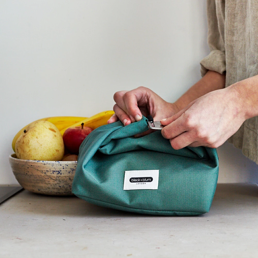 Black + Blum Lunch Bag In Sustainable Eco Friendly Recycled PET 6 7 L 235 Fl Oz Olive 14 Black + Blum Lunch Bag In Sustainable Eco Friendly Recycled PET 6 7 L 235 Fl Oz Olive